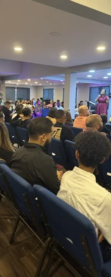 Alabanza en el auditorio